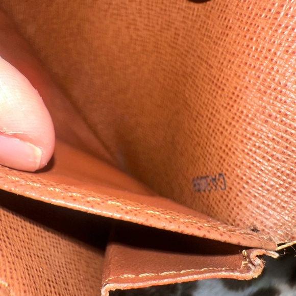 Louis Vuitton Sarah wallet Monogram - Picture 7 of 17